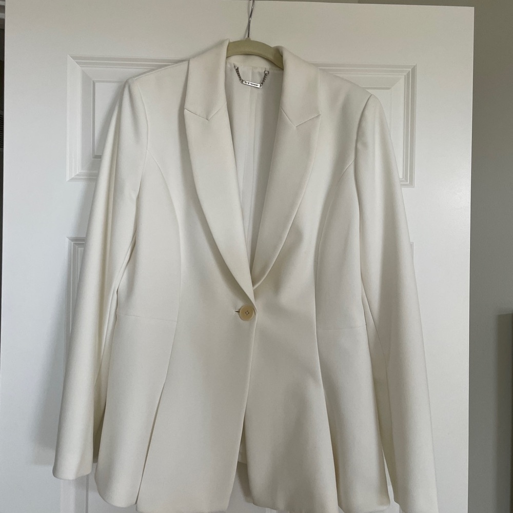 Elie Tahari - warm white Blazer